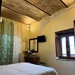 ベッド・アンド・ブレックファスト Medieval House 3*