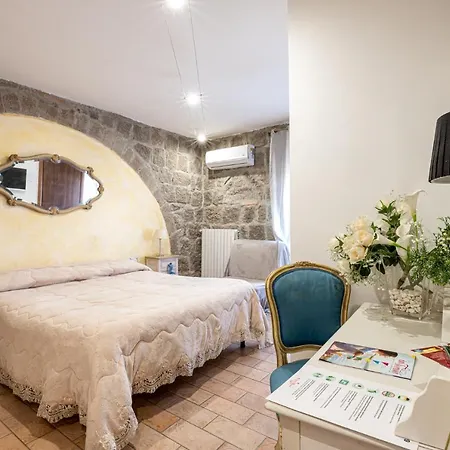 Medieval House Bed and Breakfast Βιτέρμπο