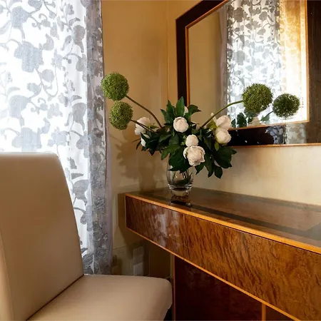 Medieval House Oda ve Kahvaltı 3*