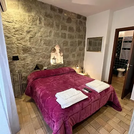 Bed and Breakfast Medieval House Βιτέρμπο