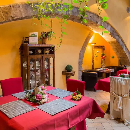 Medieval House Bed and Breakfast 3*