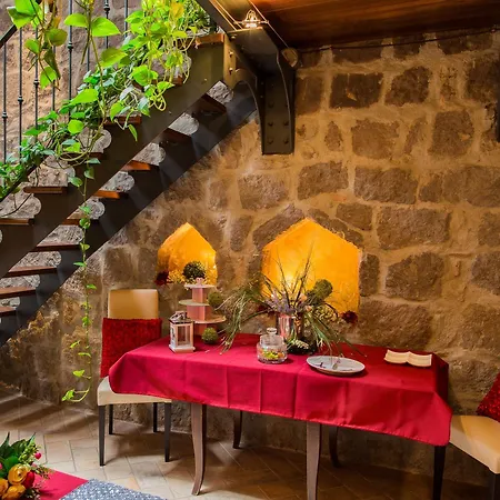 Medieval House Bed and Breakfast 3*