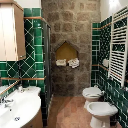 Medieval House Bed and Breakfast Βιτέρμπο