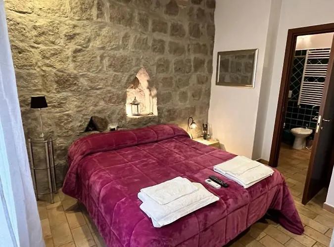 ベッド・アンド・ブレックファスト Medieval House ヴィテルボ