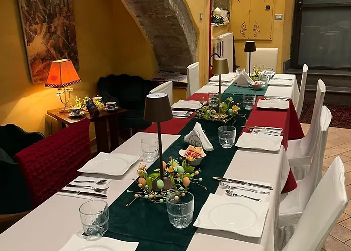 ベッド・アンド・ブレックファスト Medieval House 3*